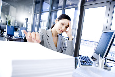 如何判斷是否存在勞動關(guān)系？